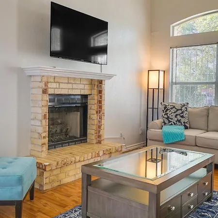 El Paso Vacation Rental With Spacious Yard, Patio!